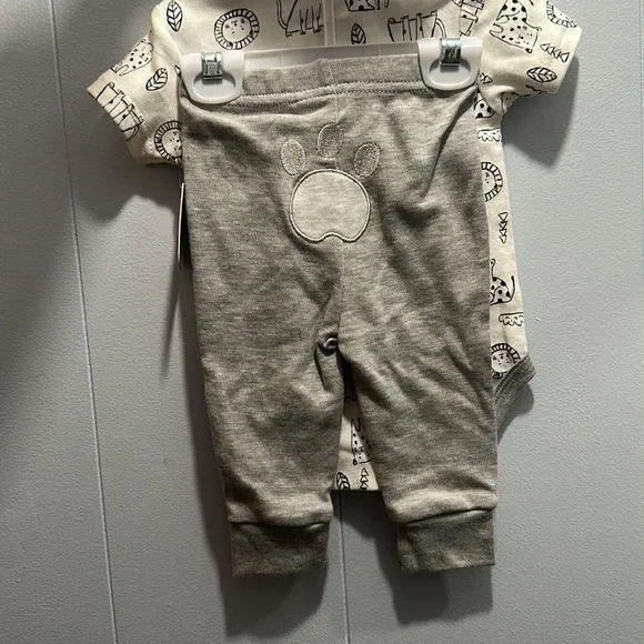 NWT Rene Rofe Baby Set - 6-9 mos Wild Cat Pattern - Picture 4 of 7